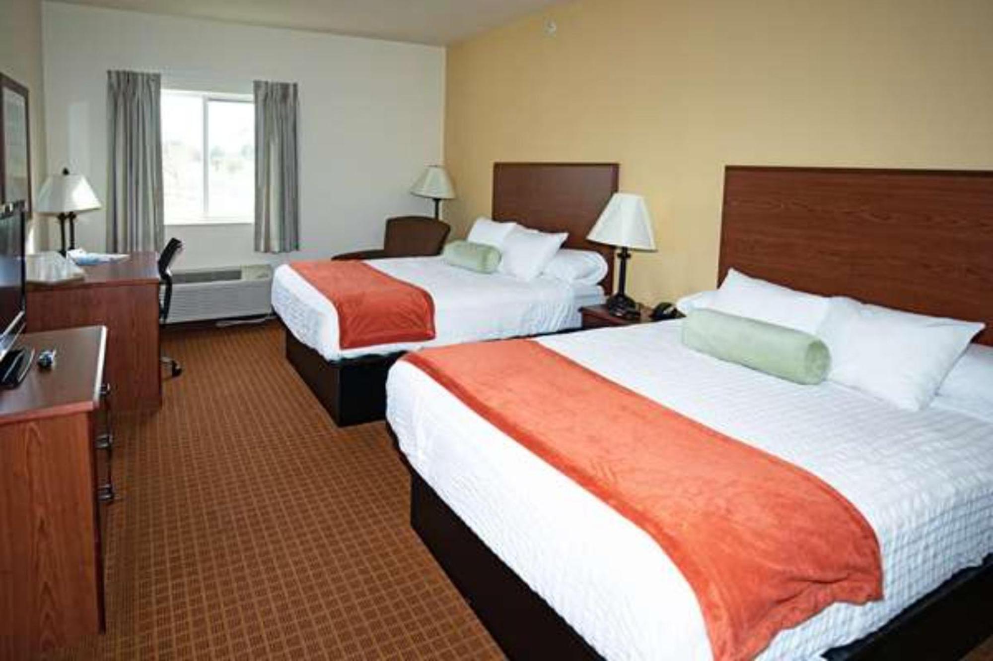 Park View Inn & Suites Hoisington Near Great Bend Exterior foto