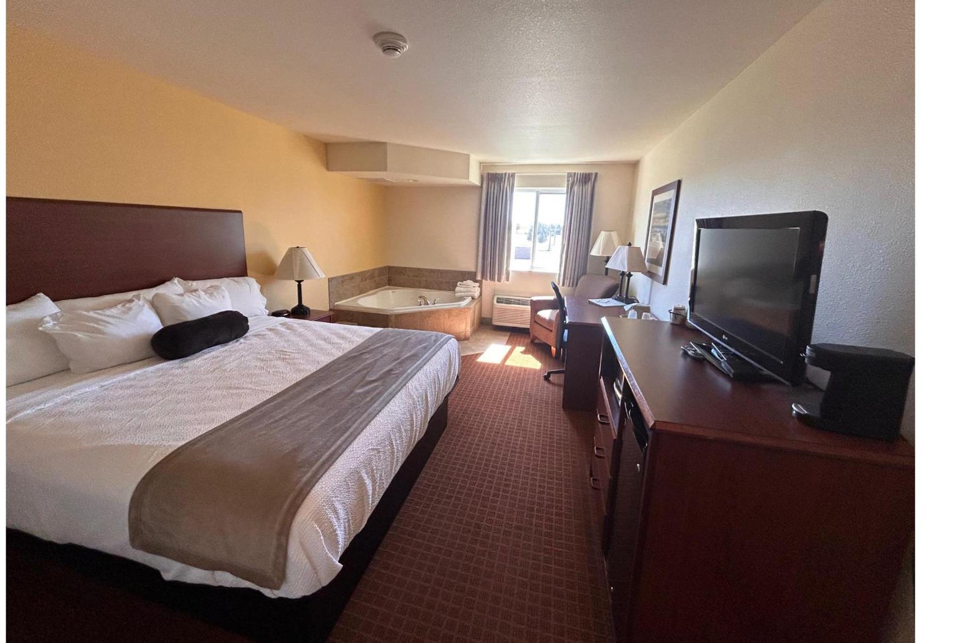 Park View Inn & Suites Hoisington Near Great Bend Exterior foto